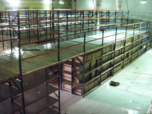 mezzanine with racks down and up.jpg